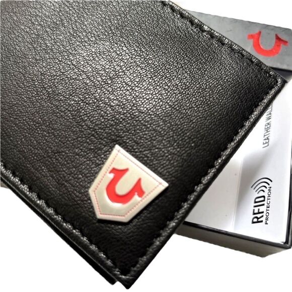 New TRUE RELIGION Slim Bifold Wallet Leather Logo Black Boxed ID Horner RFID X - Picture 2 of 9